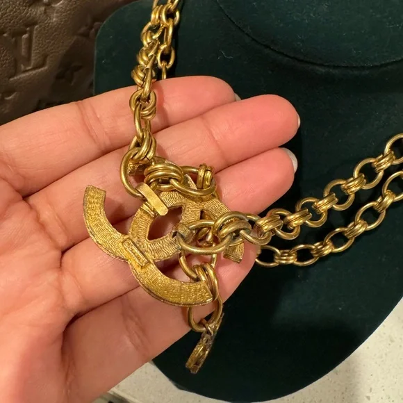 CHANEL 24k Gold plated Vintage necklace/belt - Picture 3 of 3